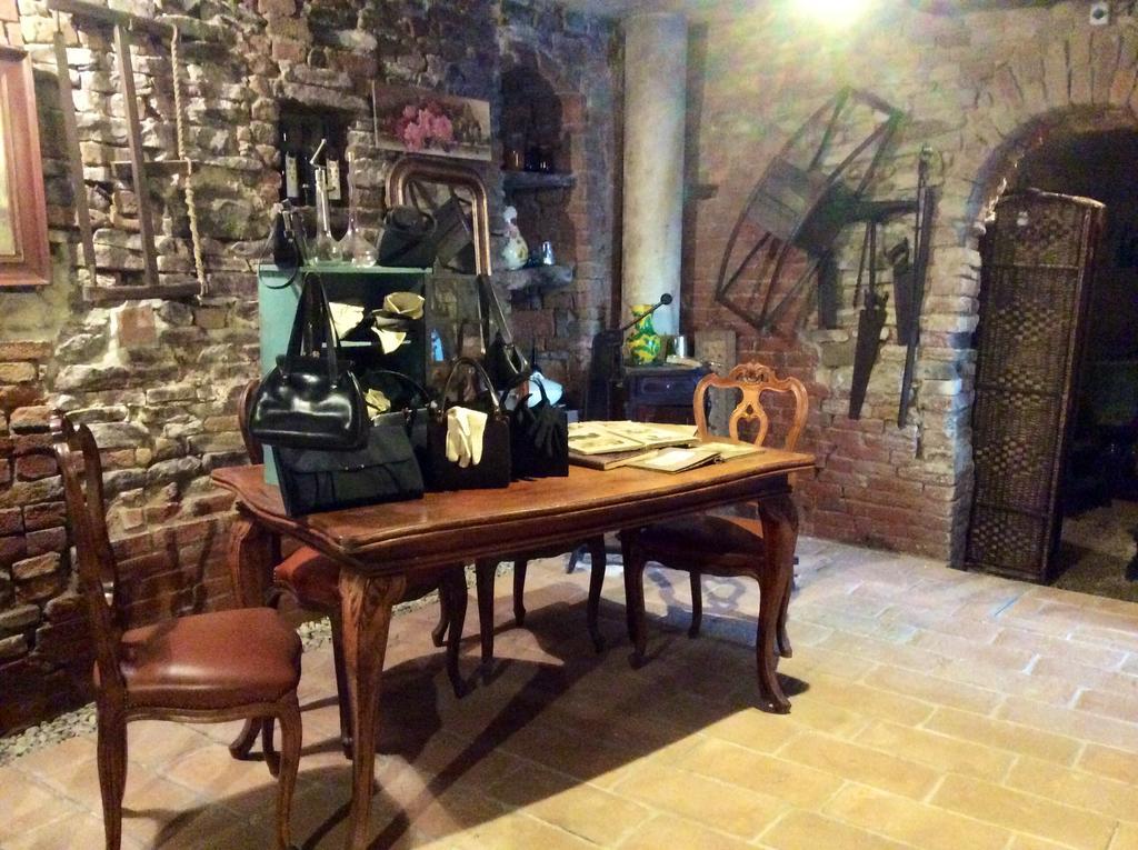Penzion Casa Giuliana Calosso Exteriér fotografie