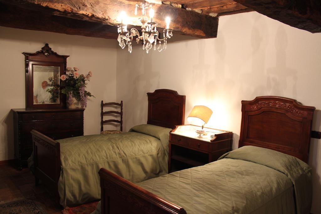 Penzion Casa Giuliana Calosso Pokoj fotografie