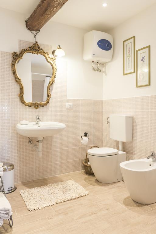 Penzion Casa Giuliana Calosso Exteriér fotografie
