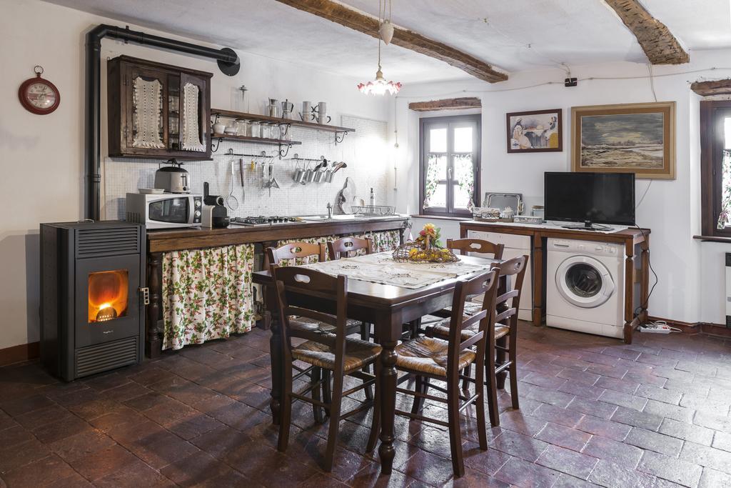 Penzion Casa Giuliana Calosso Exteriér fotografie